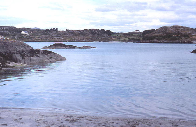 V8430 : Toormore west beach, looking north east