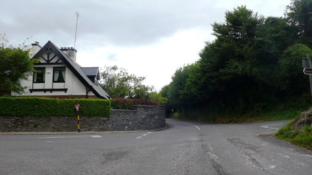 W7666 : Road Junction above Monkstown W7666 : Road Junction above Monkstown