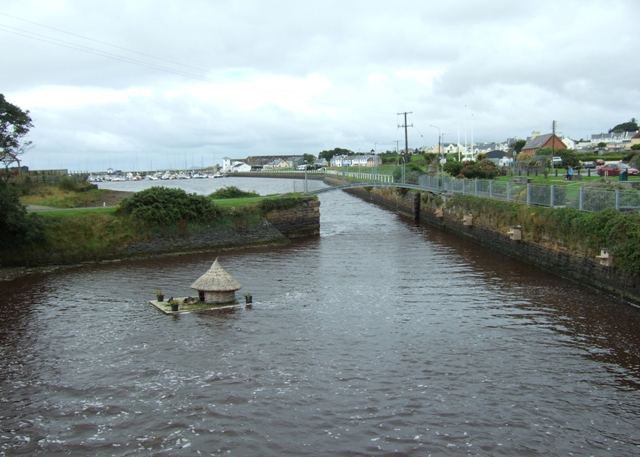 Q9954 : Merchant's Quay Q9954 : Merchant's Quay