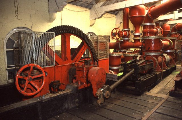 W6571 : Water turbine powered pumps, Lee Road W6571 : Water turbine powered pumps, Lee Road