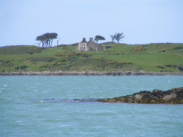 W0028 : Ruined house - Inishodriscol or Hare Island Townland. W0028 : Ruined house - Inishodriscol or Hare Island Townland.