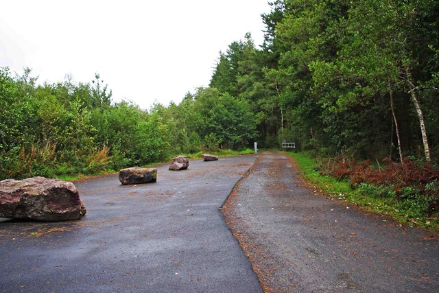 R5595 : The White Sand car park near Flagmount R5595 : The White Sand car park near Flagmount