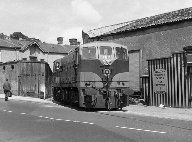 W6872 : Cork City railway 1975 - 3 W6872 : Cork City railway 1975 - 3