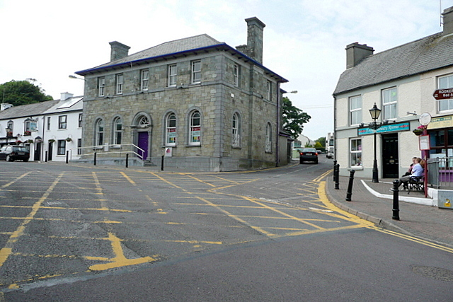 V9231 : Junction of Main Street and Ardmanagh Road V9231 : Junction of Main Street and Ardmanagh Road