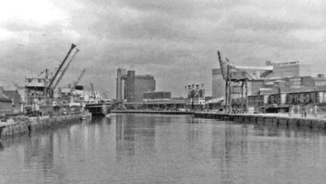 W6771 : Cork: eastward down River Lee, 1955