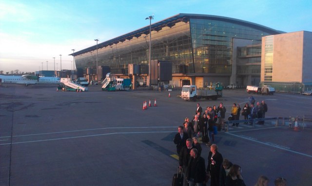 W6666 : Boarding the plane