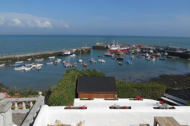 W9963 : Ballycotton harbour W9963 : Ballycotton harbour