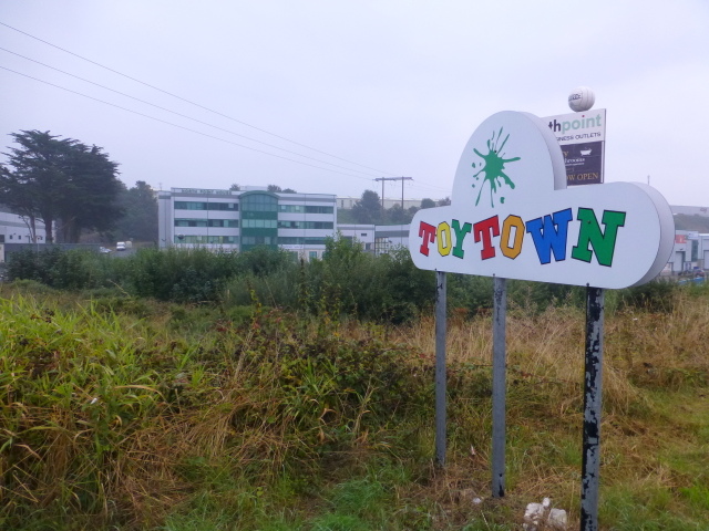 W6674 : Northport Centre, Cork