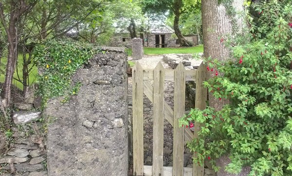 W3240 : Michael Collins Memorial Centre