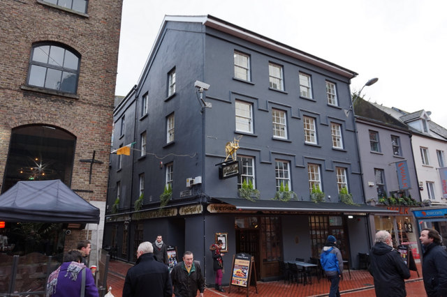 W6771 : The Linen Weaver