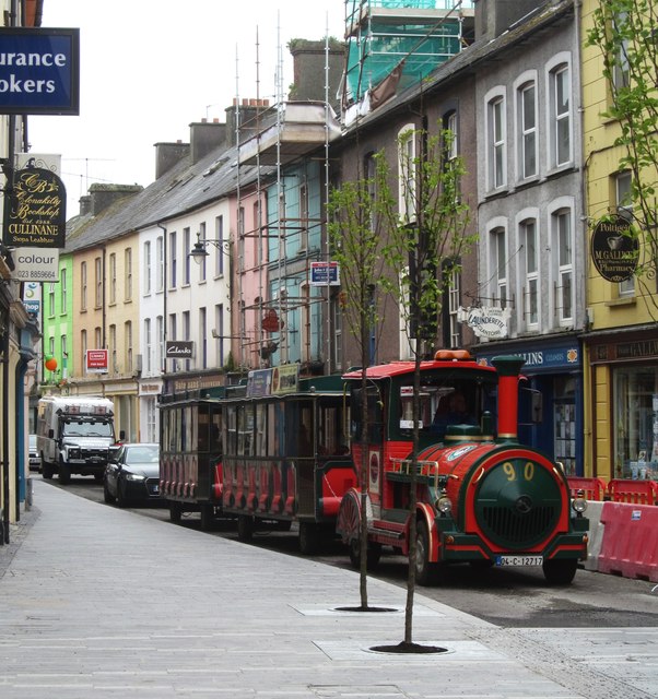 W3841 : The train now passing through Pearse Street.... W3841 : The train now passing through Pearse Street....