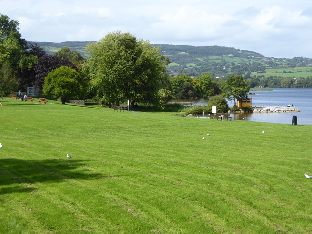 R6876 : Park at Ballycuggaran Beach