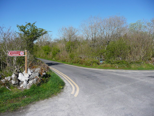 R3094 : Road junction near the Trail Head, Burren National Park