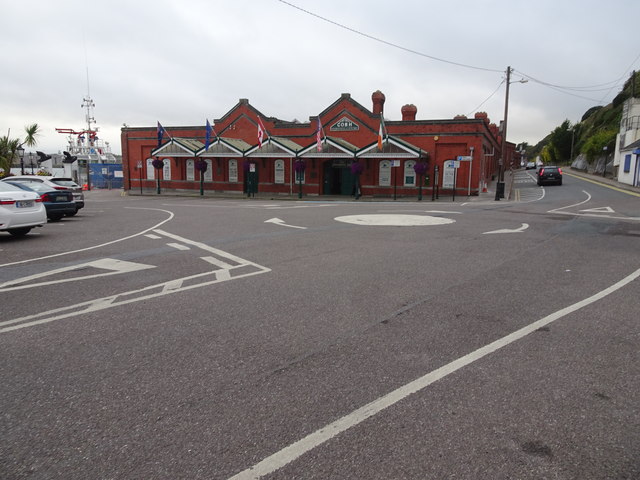W7966 : Cobh railway station, County Cork W7966 : Cobh railway station, County Cork
