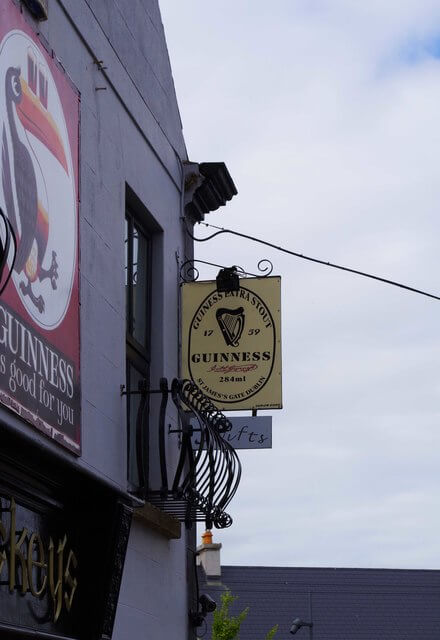 S7176 : Nancy Whiskey's (3) - Guinness sign, 1 Church Street, Carlow S7176 : Nancy Whiskey's (3) - Guinness sign, 1 Church Street, Carlow