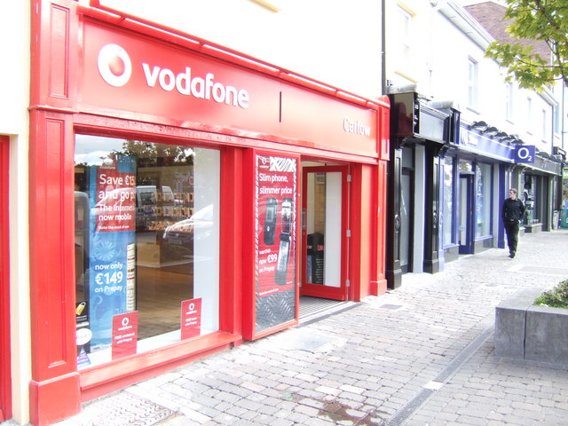 S7276 : It's a small world S7276 : It's a small world