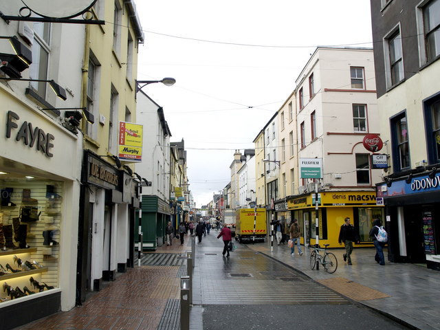 W6771 : Oliver Plunkett Street (westwards) W6771 : Oliver Plunkett Street (westwards)