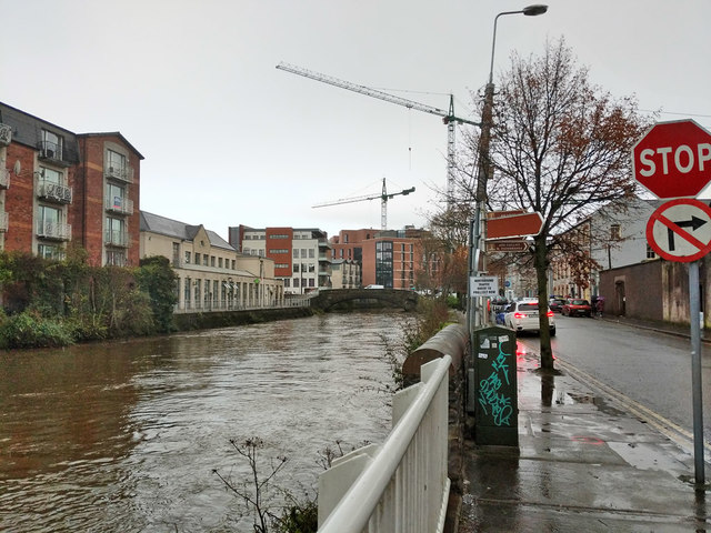 W6771 : River Lee, south channel, Cork
