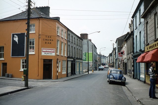 W3841 : Clonakilty - View west along Wolfe Tone Street W3841 : Clonakilty - View west along Wolfe Tone Street