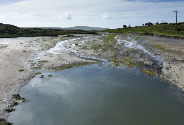 V9927 : View from a bridge